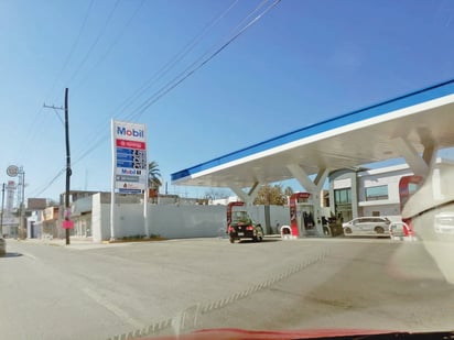 Gasolina varía en su precio con diferencia de pesos; inexplicable para algunos empresarios