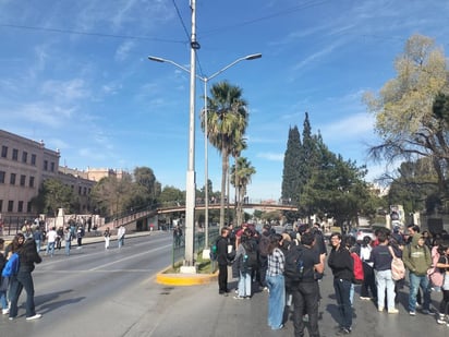 Bloquean V. Carranza por candidatura de Octavio: Demandan que se retire de la contienda por la Rectoría