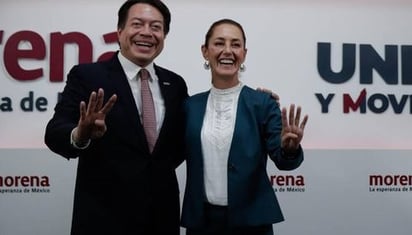 Llegan Claudia Sheinbaum y Mario Delgado a plenaria de Morena