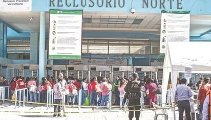 Hallan cabeza en una hielera afuera del Reclusorio Norte