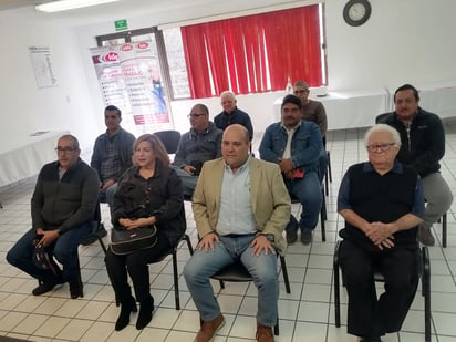 Asociación apoya a padres de familia del Politécnico