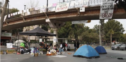 UAdeC convoca a los manifestantes para una mesa de diálogo