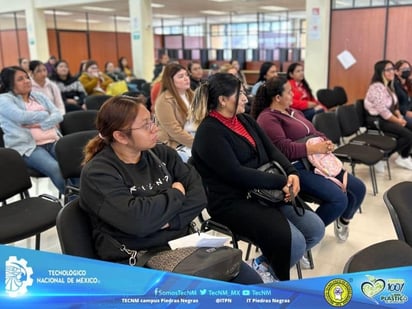 Por iniciar programa de Ingenierías en línea para mujeres 