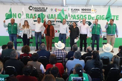 Manolo Jiménez: Pavimento y agua a Carbonífera