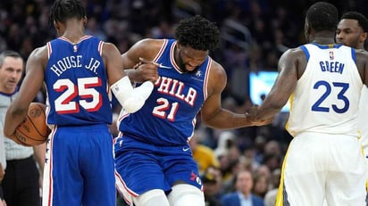 Joel Embiid presenta una lesión en el menisco de la rodilla izquierda