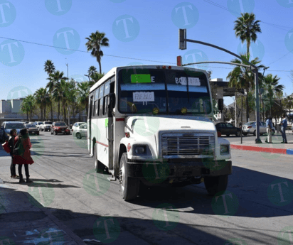 El día festivo desaparece por arte de ‘magia’ al transporte público 