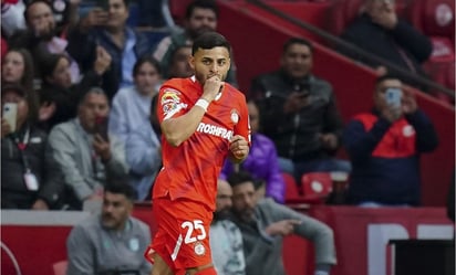 Alexis Vega debuta con Toluca y marca gol ante León