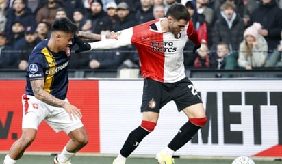 ¡Sigue la sequía! Santi Giménez no pudo marcar en la victoria del Feyenoord