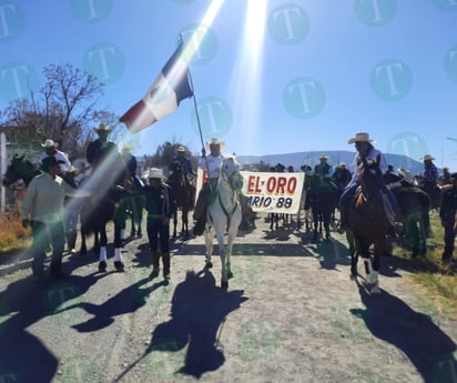 Cabalgata por 89 aniversario del ejido El Oro fue un éxito 