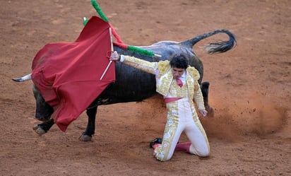 Sebastián Castella triunfa en la segunda corrida en la Plaza México