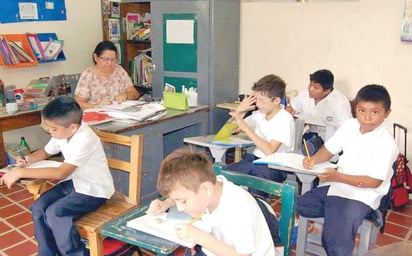 Niños de 8 años pierden grado de visión por uso excesivo de celular