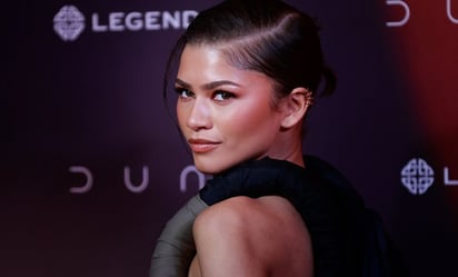 El look con maxifalda de Zendaya para presentar Dune 2 en México