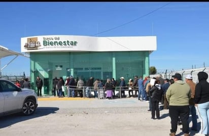 Cajeros del Bienestar solo tienen 2 millones; los demás cobran en ventanilla