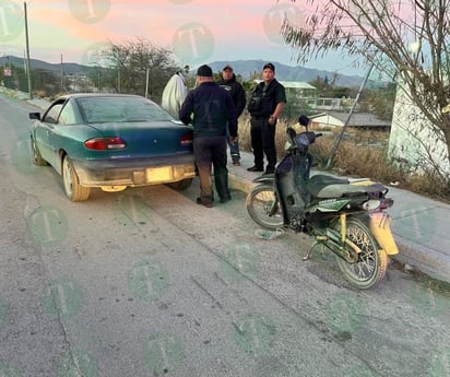 Conductor ignora señal de alto y embiste a motociclista en Monclova