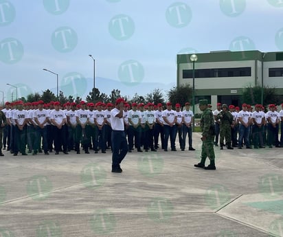 Ingresan más de 200 jóvenes al Servicio Militar, entre ellos una mujer voluntaria