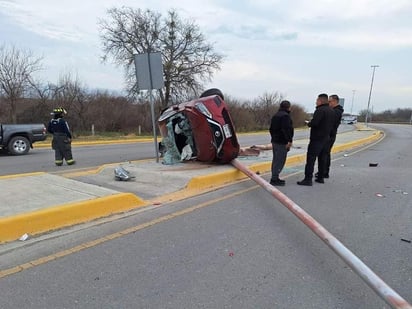 Joven de 16 años vuelca en ciudad Acuña