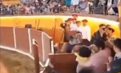 La brutal cornada que recibió el torero Alberto Ortega durante una corrida en Tlaxcala