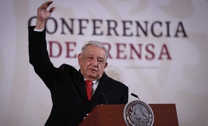 AMLO instruye a la UIF entregar información de su gobierno, incluidos sus familiares