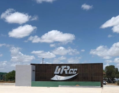 UTRCC otorga becas al 100% para trabajadores de AHMSA y sus familias