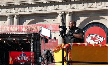 Chiefs lanza mensaje por el tiroteo en Kansas City tras el desfile del equipo