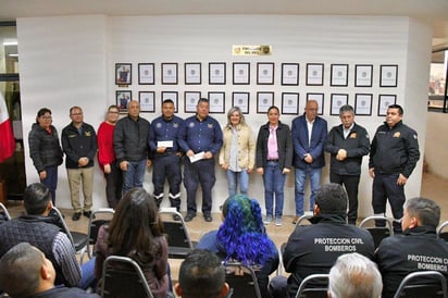 Bombero del mes fue reconocido en el muro de honor