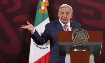 AMLO exige pruebas a Loret sobre presunto financiamiento del crimen en campaña 2006