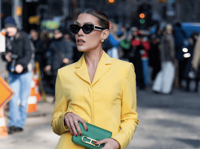 Michelle Salas nos enseña a llevar el color amarillo en primavera 2024: Su look para el show de Carolina Herrera demuestra que el amarillo es uno de los mejores colores para esta temporada.