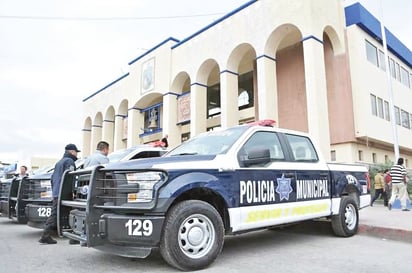 Policías solicitan pensión de cesantía y presidencia lo aprueba