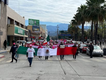 A grito de 'La Democracia no Se Toca' Monclova se unió a marcha nacional