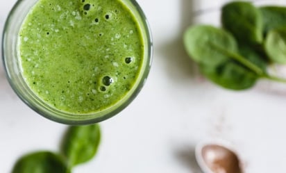 El jugo natural verde, naranja y rojo que mantendrá sanas tus articulaciones