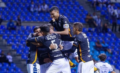 Liga MX: ¡Otra vez líder! Club Pachuca hunde a Club Puebla en el Estadio Cuauhtémoc