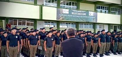 Bachillerato militarizado sigue en el gusto de jóvenes