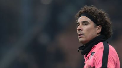 Guillermo Ochoa es figura, pero no evita derrota de la Salernitana