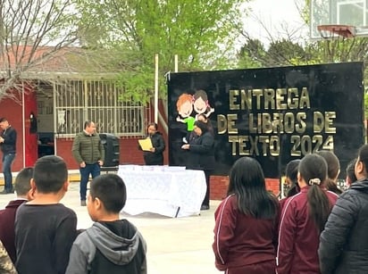 Tras cinco meses reparen libros de texto gratuitos en Piedras Negras