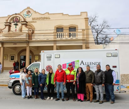 Entrega el alcalde de Allende una apagadora y una ambulancia a Protección Civil