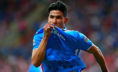 Liga Mx: Álvaro Morales 'exige' a Uriel Antuna besar el escudo de Cruz Azul si anota vs Chivas