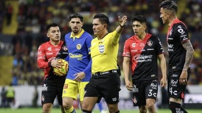 'Robo' se hace tendencia tras penal marcado al América ante Atlas