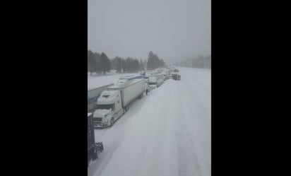 Tormenta de nieve azota al norte de California; mientras México sufre ola de calor