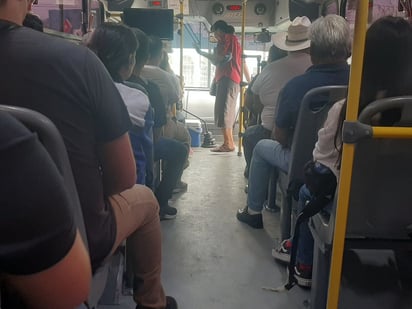 El transporte público se convierte en un horno durante el verano