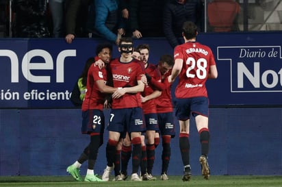 Con golazo de Budimir, Osasuna sentencia al Alavés