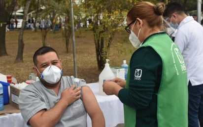 COVID-19 sigue vigente y menos personas requieren hospitalización