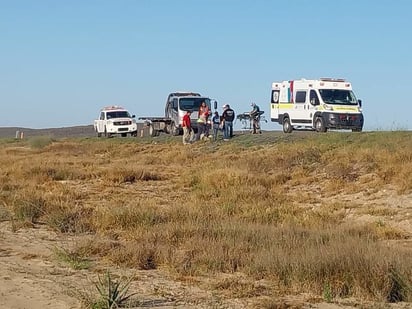 Una unidad piloto se volcó en la autopista Premier; cerca de Allende 