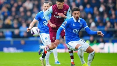 Leyenda de la Premier League se rinde ante Edson Álvarez: 'Realmente impresionante'