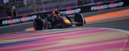 Checo Pérez quedó tercero en la FP1 en Jeddah