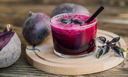 Estos son los beneficios de tomar 'jugo vampiro'