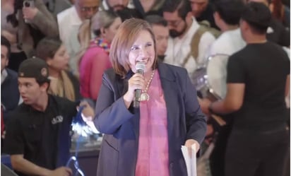 Xóchitl reta a Sheinbaum a debatir; 'me tiene miedo', dice