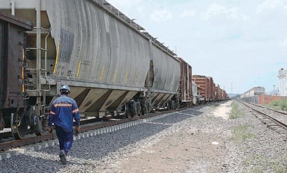 Hombre resulta lesionado por tren de carga en Macoyahui, caminaba en medio de las vías