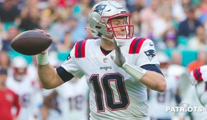 Mac Jones llegará a los Jaguars tras un decepcionante paso por los Patriots