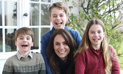 Kate Middleton se deja ver de nuevo, tras escándalo por foto manipulada