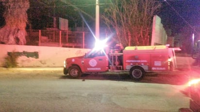 Incendio en Sección 147 moviliza a corporaciones de rescate y seguridad